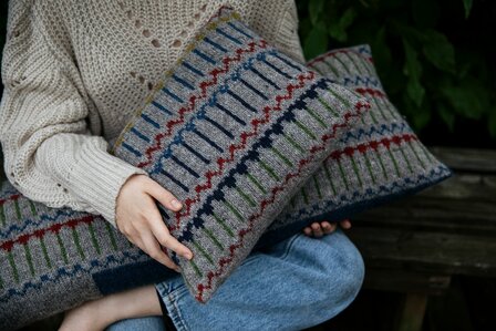 The Knitted Fabric &ndash; Dee Hardwicke