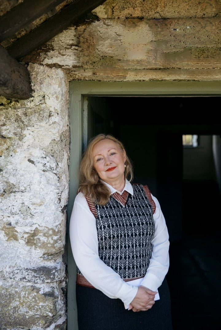Laine Publishing Echoes - Susan Crawford