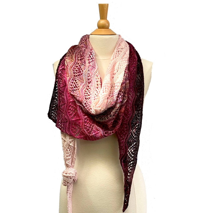 Koigu Wool Designs Grevillea Shawl – Ambah O’Brien x Koigu