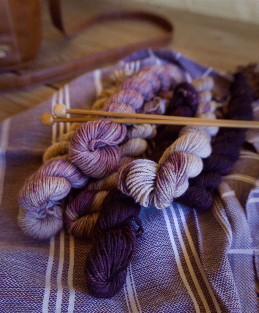 Liefde voor wol Knomad Yasmin – ongeverfd garen in naurel of grijs